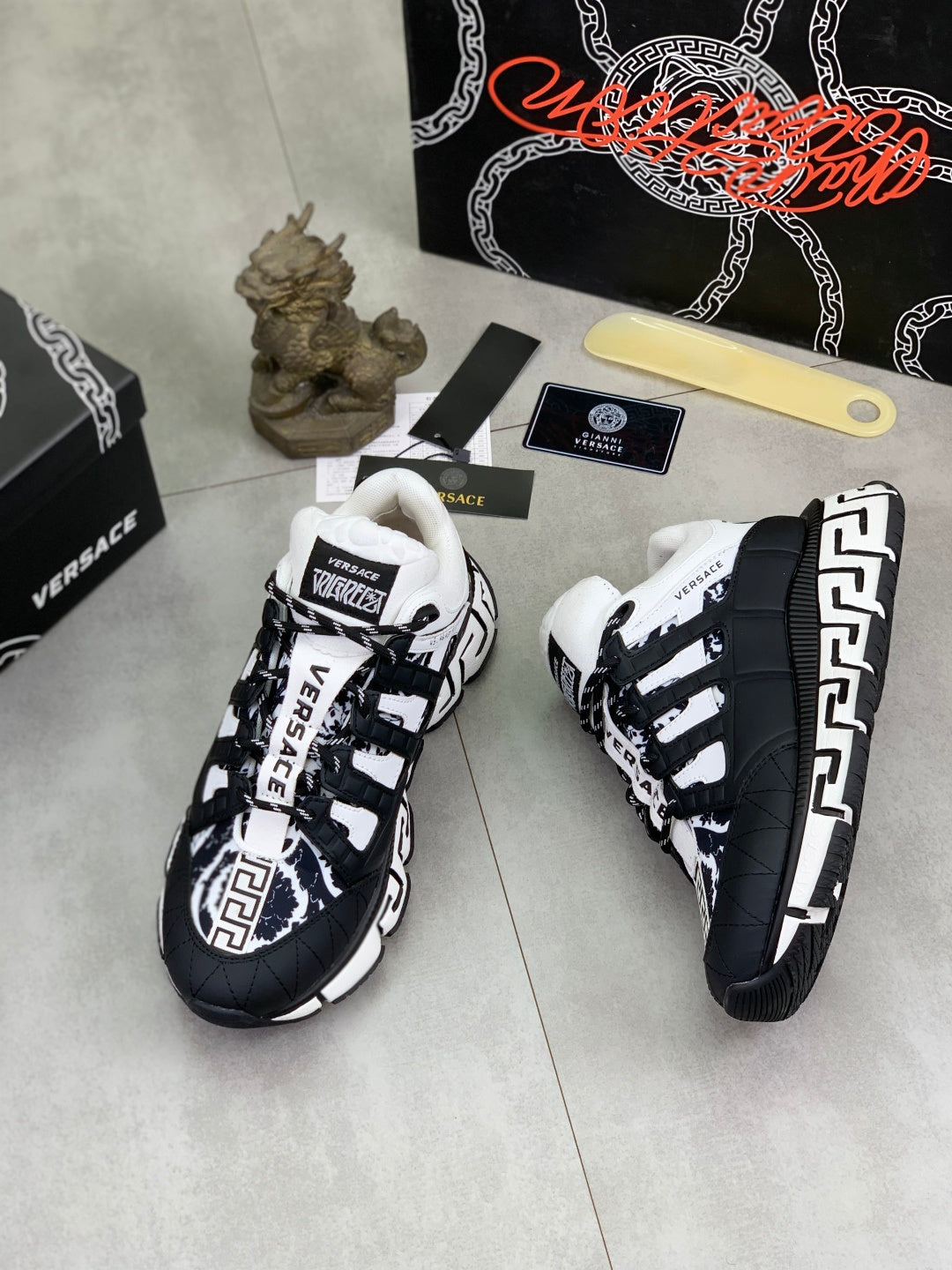 Scarpe Versace Bianche e Nere