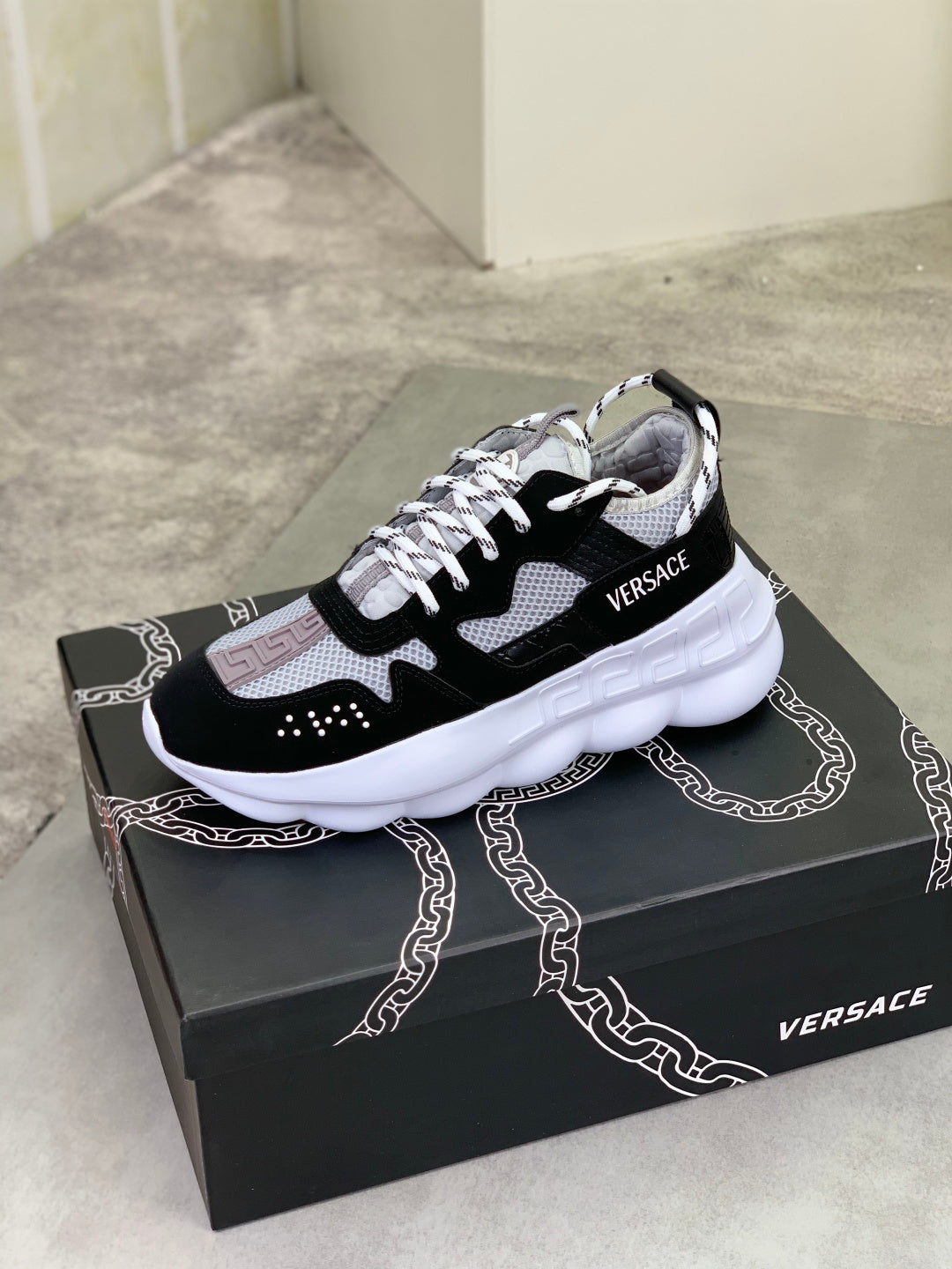 Scarpe Versace Bianche e Nere