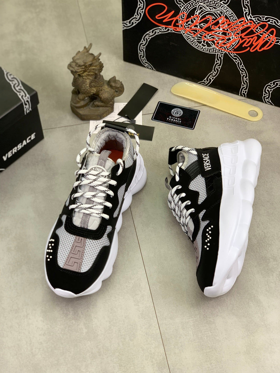 Scarpe Versace Bianche e Nere