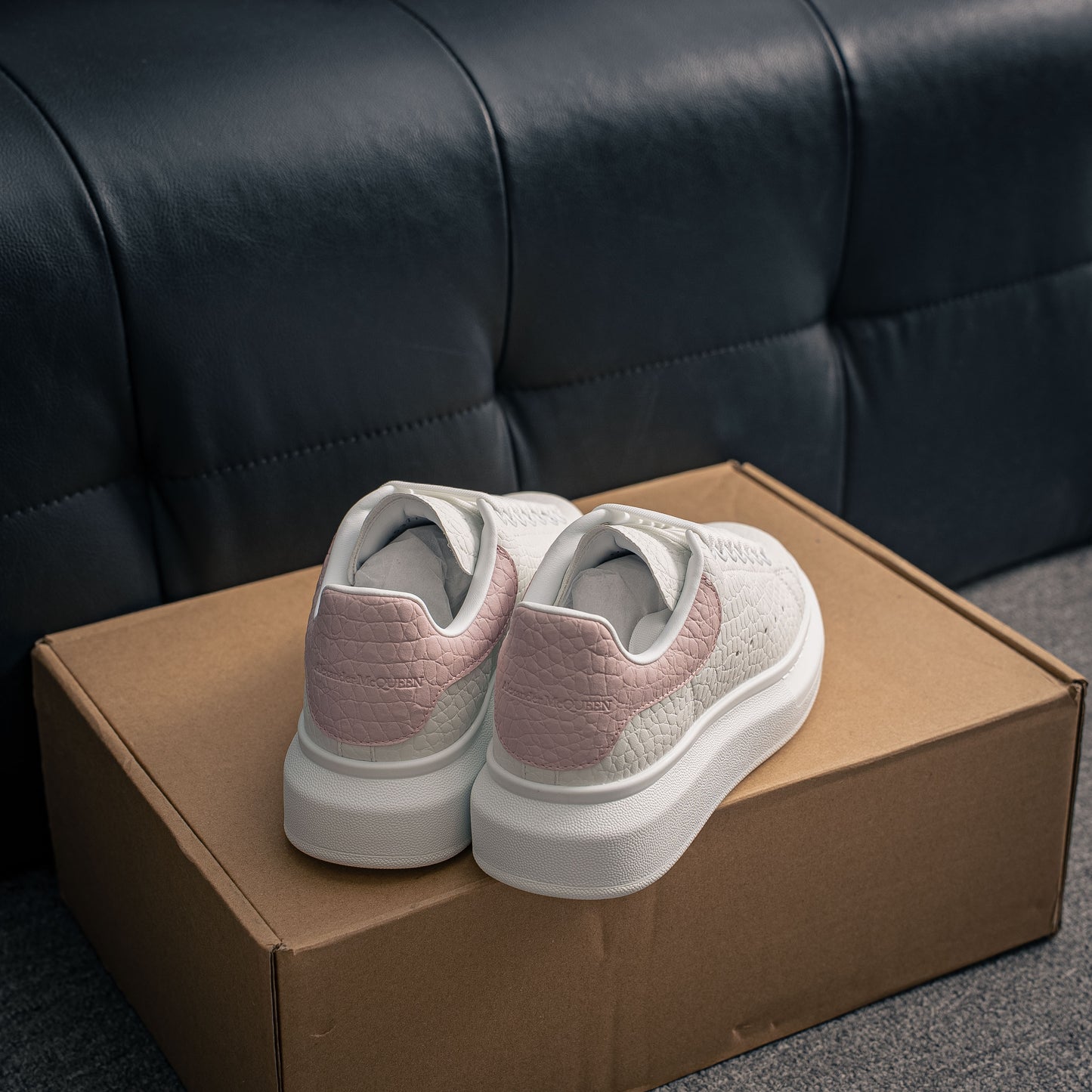 Alexander Mcqueen Donna Bianco e Rosa Effetto Ciottolato