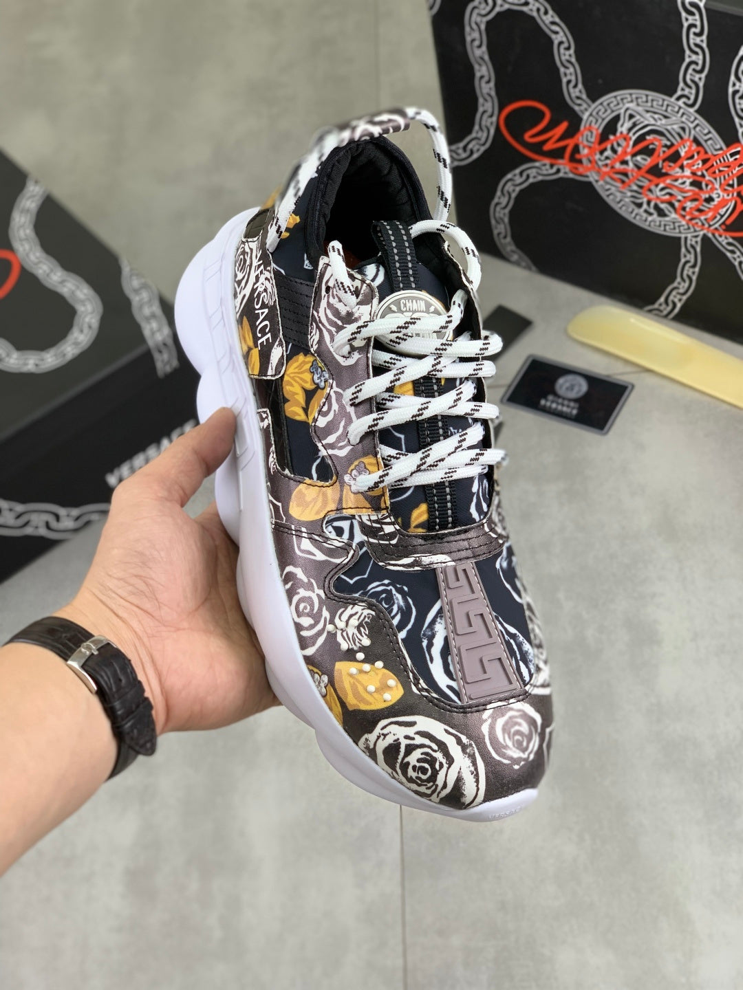 Scarpe Versace Bianche Grigie e Oro