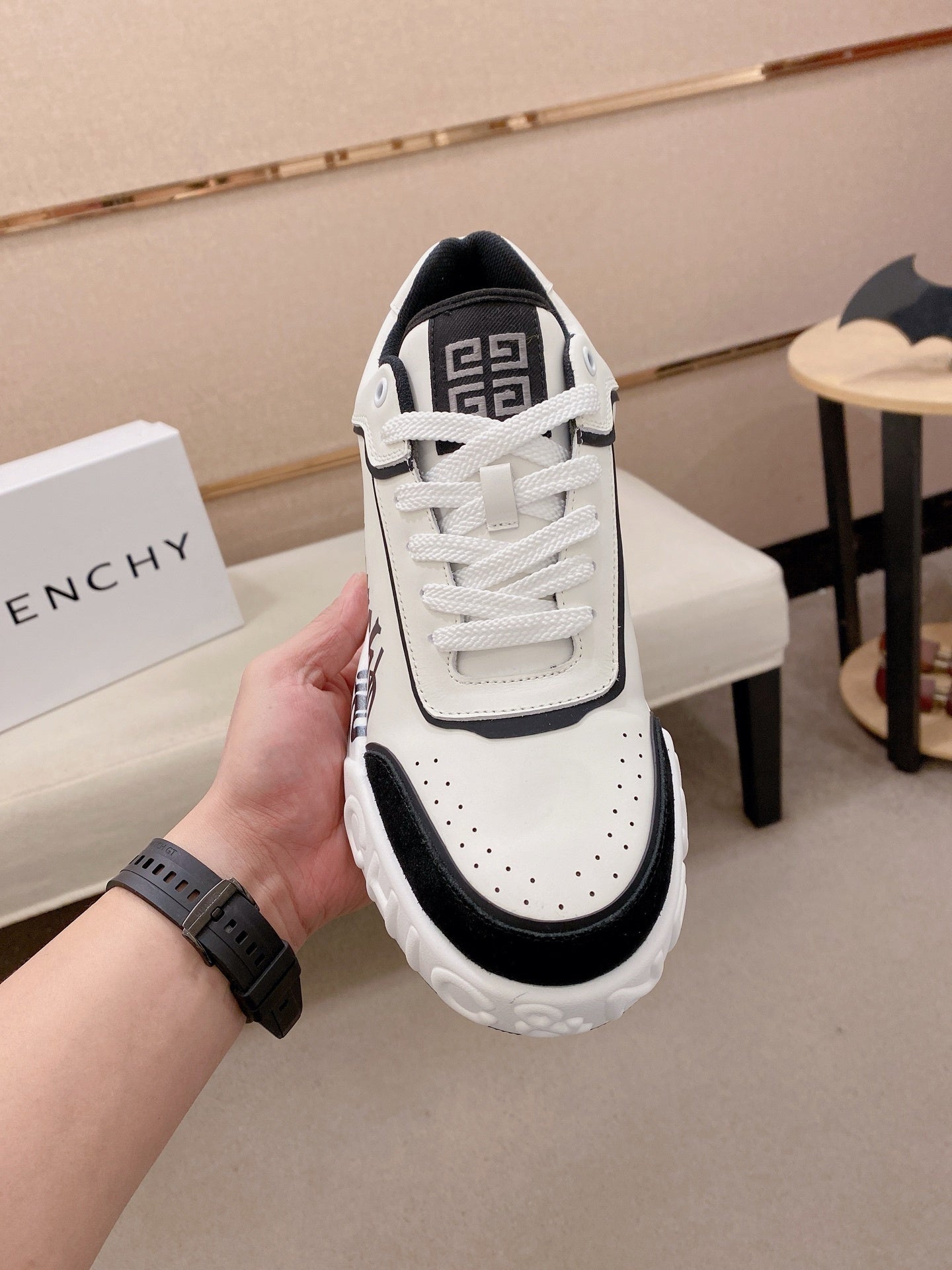 Givenchy Bianche/Nere Graffiti