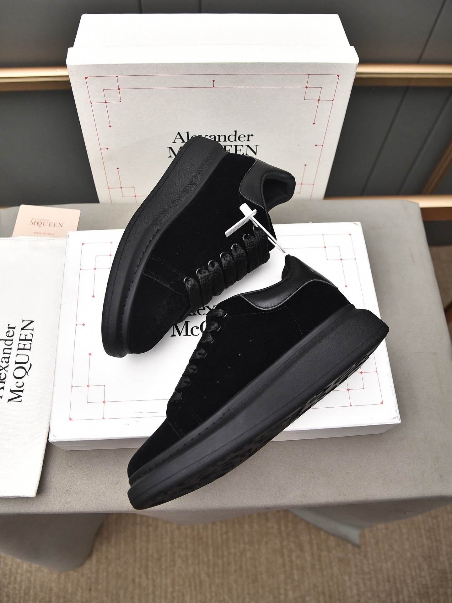 Alexander Mcqueen Scamosciate