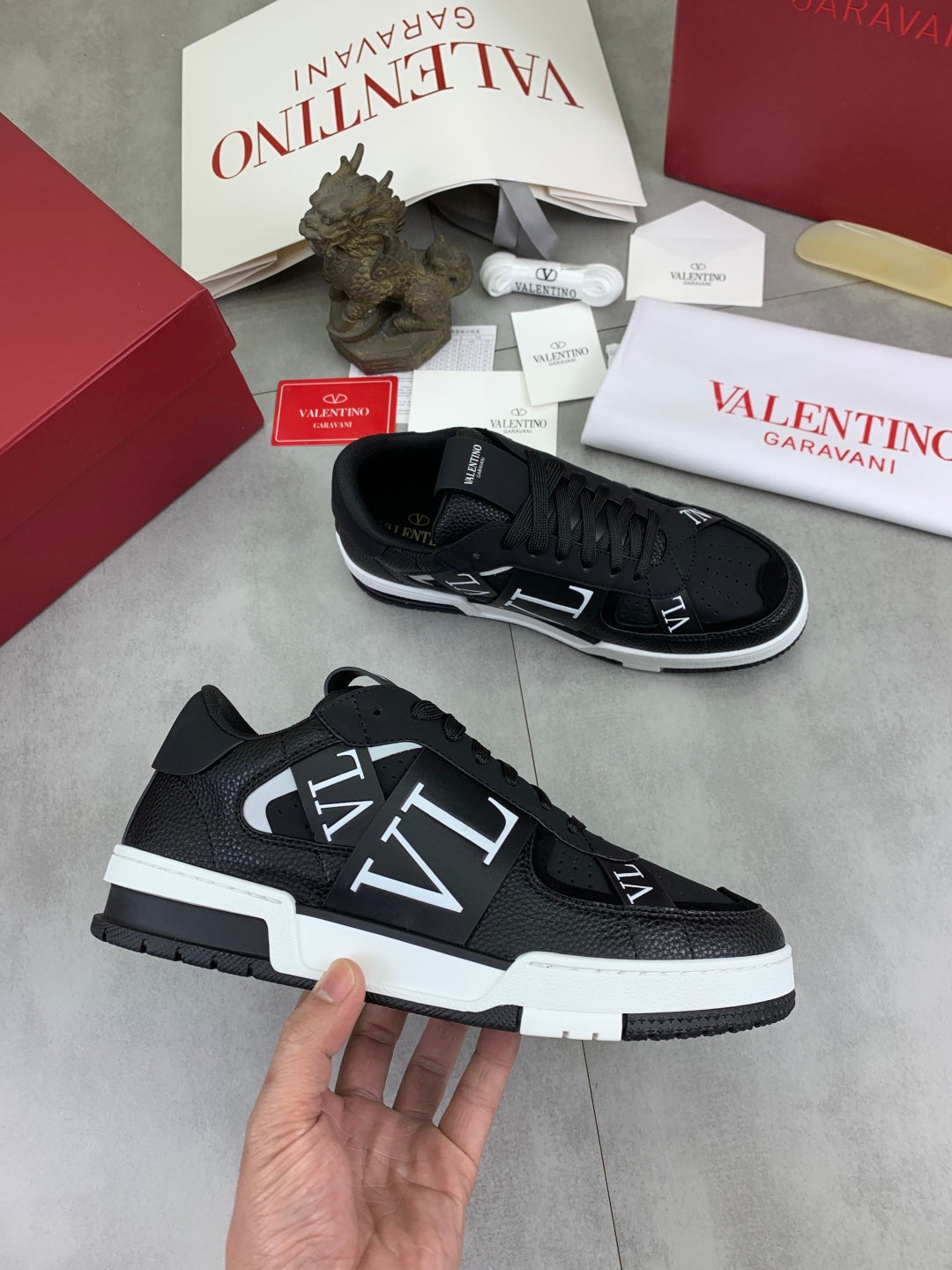 Valentino Nere e Bianche
